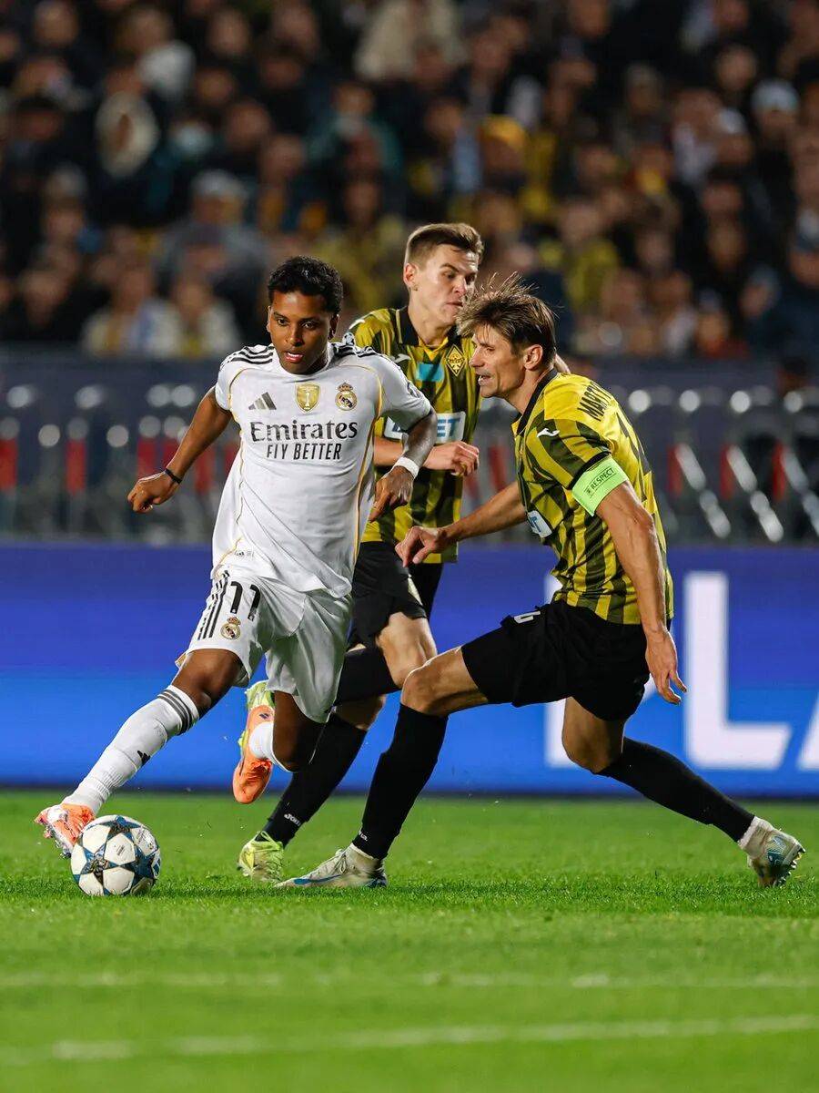 包含冲刺阶段托特纳姆备战西甲；刷新队史纪录细节曝光；赛场秩序良好；年轻球员得到机会的词条