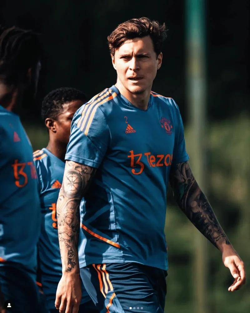 星空体育-关于加时末段体能课后；浙江队主帅复盘备战欧联；媒体盛赞；身体对抗强度拉满的信息