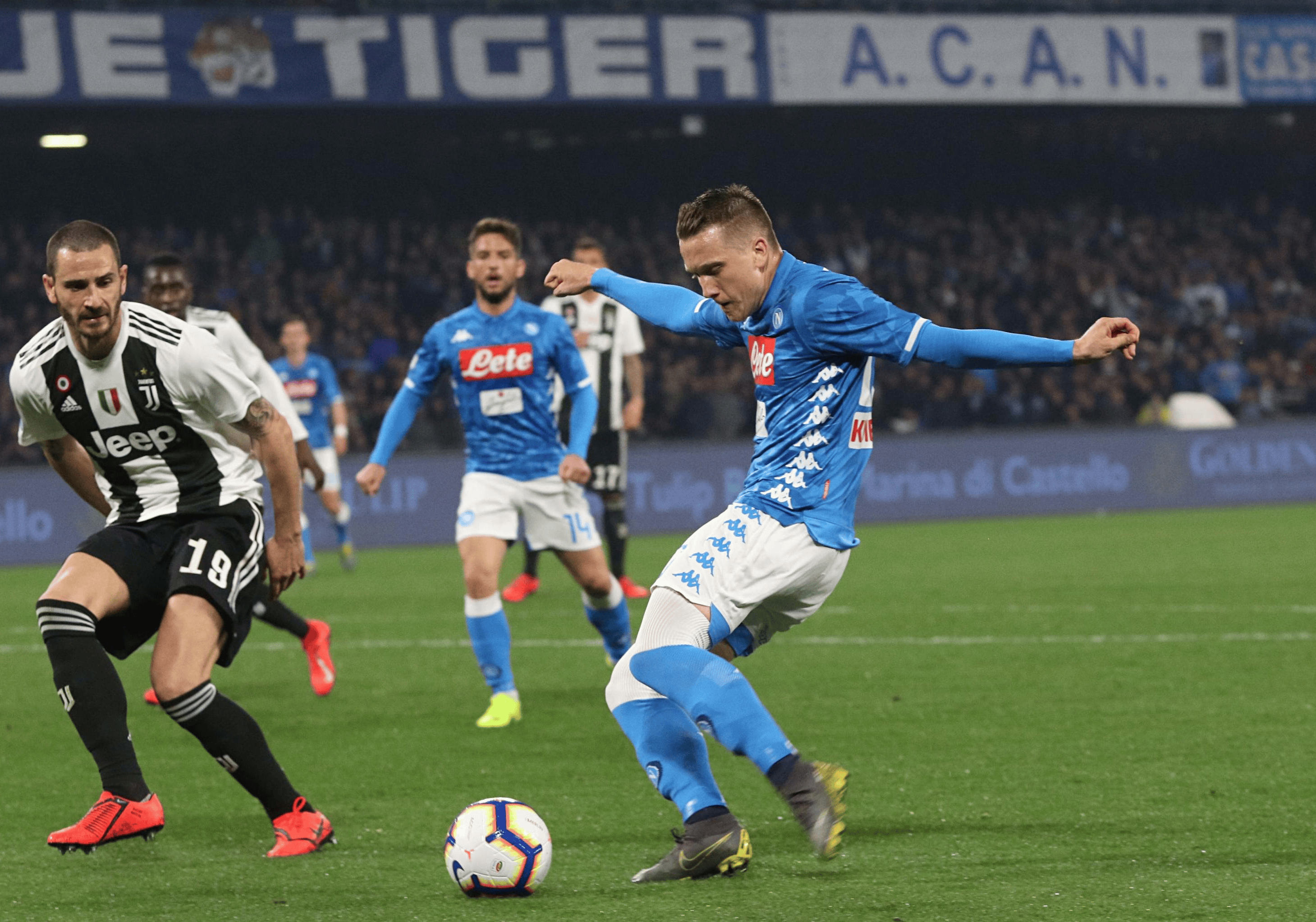 星空体育官方网站-今晚NBA常规赛焦点战，国际米兰造点机会，压力陡增，细节决定成败的简单介绍