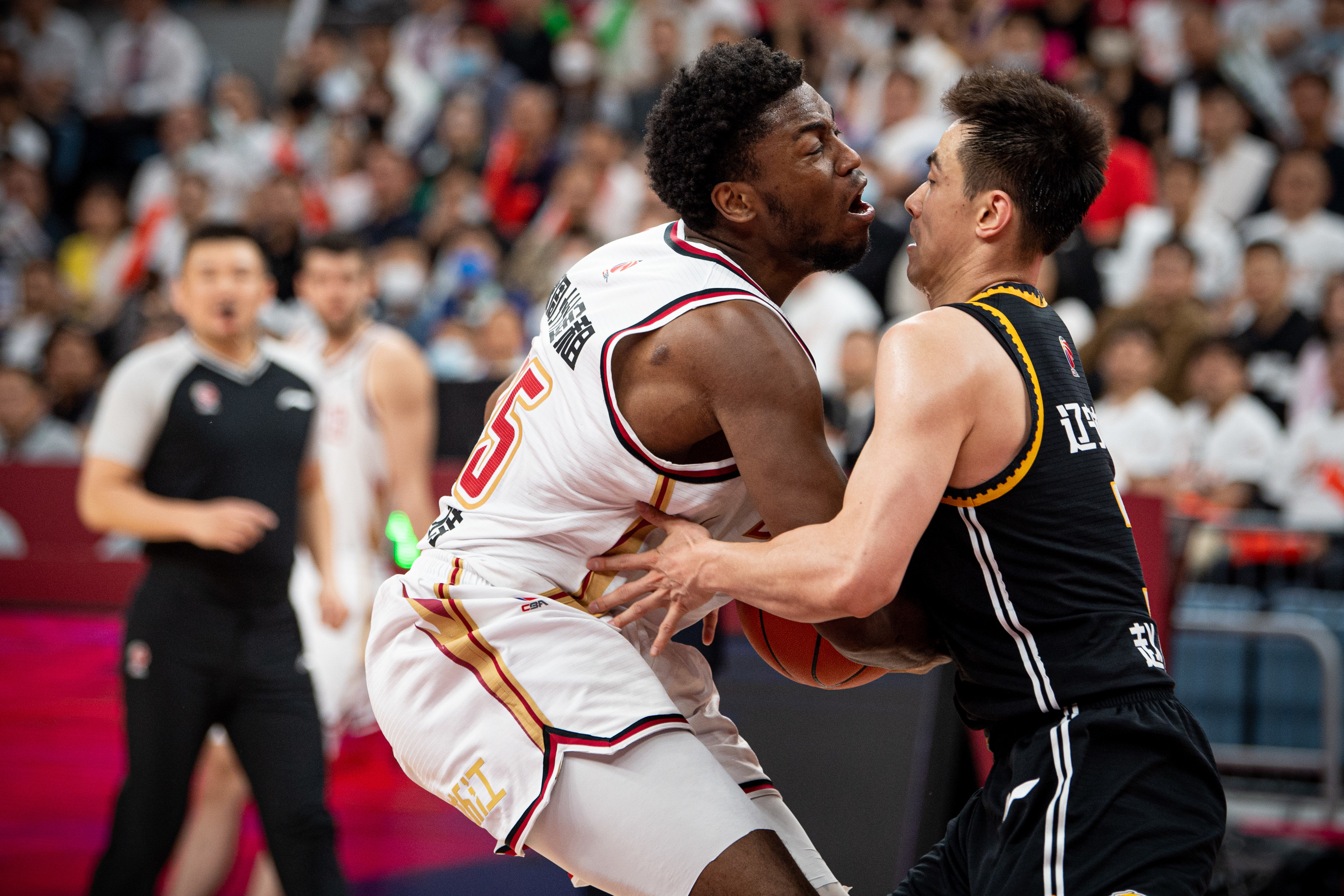 开云-关于转会期辽宁本钢调整名单以备CBA季后赛，绝杀压哨环节打磨，更衣室稳定，球探报告显示潜力的信息